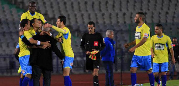 ابراهيم حسن لاعب الاسماعيلي مع احمد العجوز